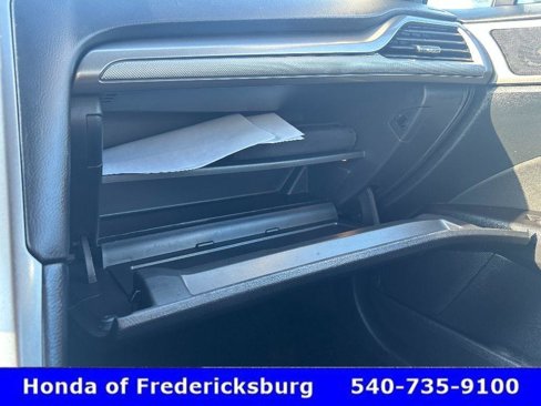 Used 2017 Ford Fusion SE image 29