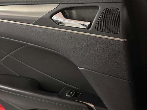 Used 2018 Lincoln MKC Premiere image 17