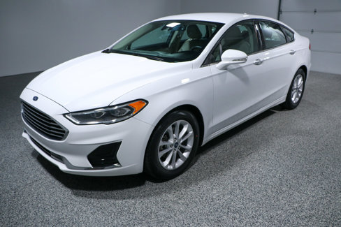 Used 2020 Ford Fusion SEL image 30
