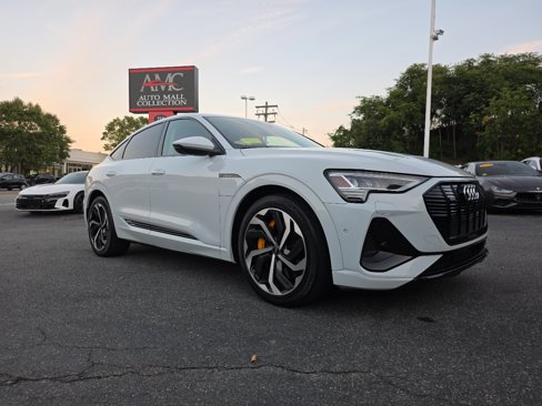 Used 2022 Audi e-tron Premium Plus w/ Premium Plus Package image 11