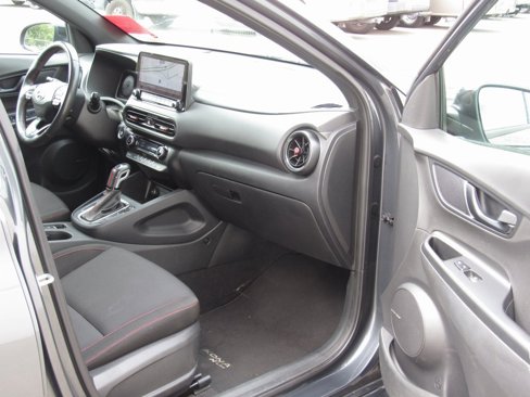 Used 2022 Hyundai Kona N Line w/ Tech Package image 17