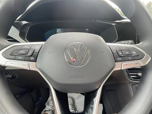 Certified 2022 Volkswagen Taos S image 16