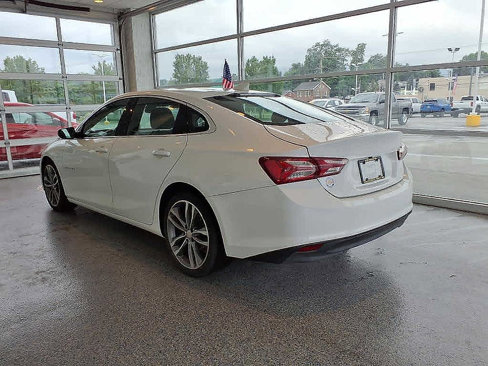 Used 2022 Chevrolet Malibu LT image 4