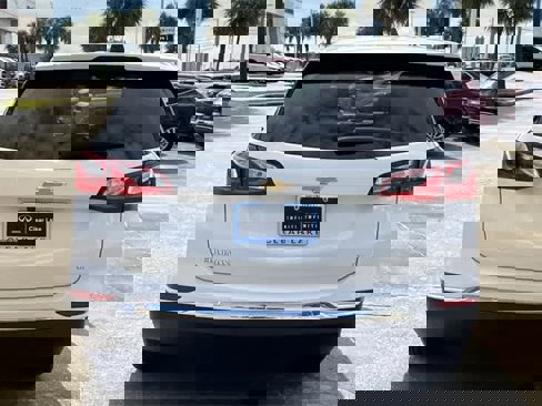 Used 2021 Chevrolet Equinox LT image 4