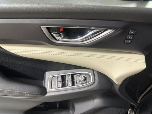 Used 2021 Subaru Ascent Limited w/ Technology Package image 11