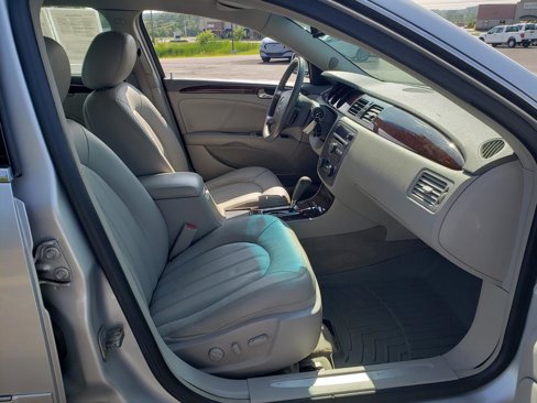 Used 2011 Buick Lucerne CXL image 19