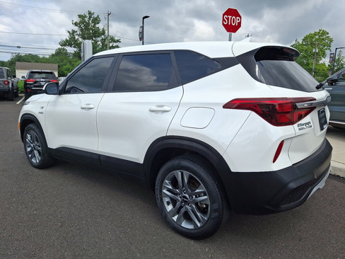 Used 2023 Kia Seltos LX image 6