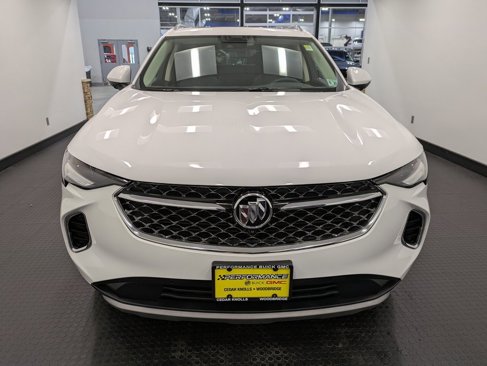 Used 2022 Buick Envision Avenir w/ Technology Package II image 2