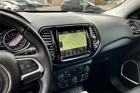 Used 2018 Jeep Compass Limited image 6