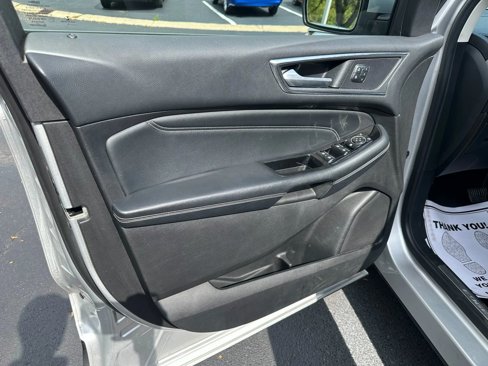 Used 2017 Ford Edge Titanium w/ Technology Package image 10