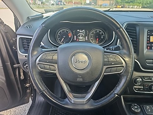 Used 2019 Jeep Cherokee Latitude Plus w/ Comfort/Convenience Group image 24