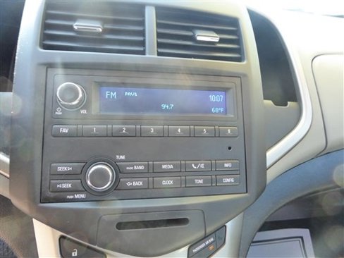 Used 2014 Chevrolet Sonic LS image 10