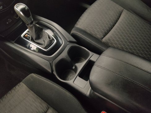 Used 2018 Nissan Rogue S image 26