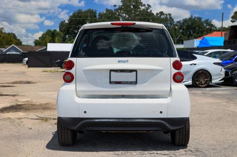 Used 2014 smart fortwo pure image 9