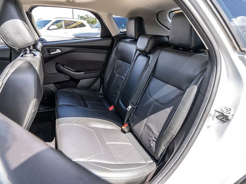 Used 2017 Ford Focus Titanium w/ Titanium Technology Package image 16