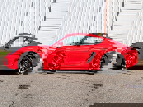 Certified 2014 Porsche Cayman image 2