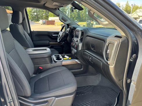 Used 2021 Chevrolet Silverado 1500 LT Trail Boss image 16