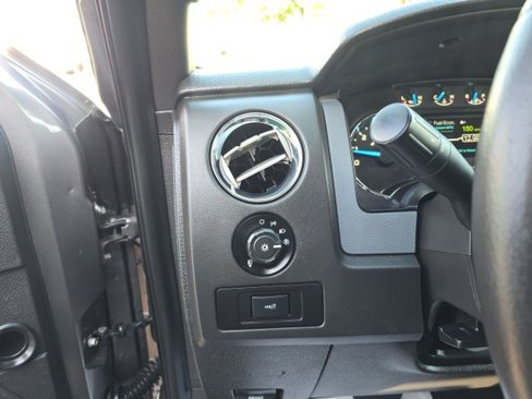 Used 2014 Ford F150 XLT w/ XLT Chrome Package image 11