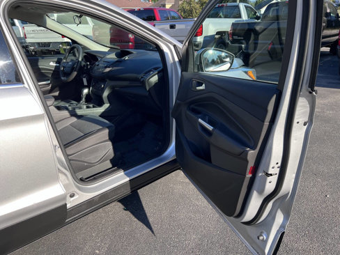 Used 2018 Ford Escape SE image 29