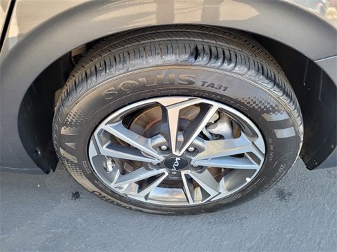 Used 2023 Kia Forte LXS w/ LXS Technology Package image 24