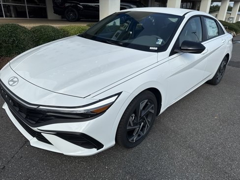New 2025 Hyundai Elantra Sport image 1