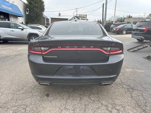 Used 2017 Dodge Charger SE w/ Popular Equipment Group image 5