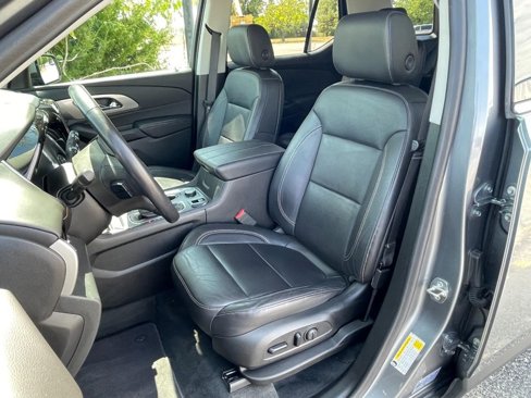 Used 2020 Chevrolet Traverse LT w/ LT Premium Package image 21