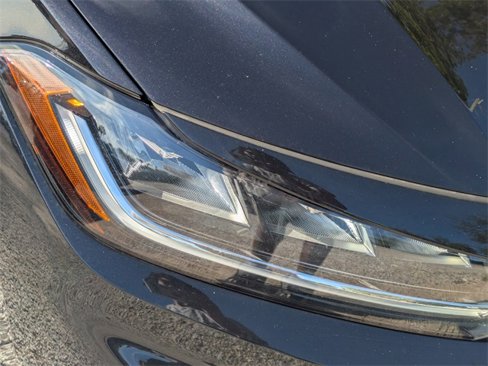 Used 2025 Volkswagen Jetta SE image 9