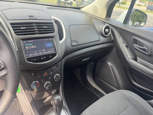 Used 2016 Chevrolet Trax LS image 17