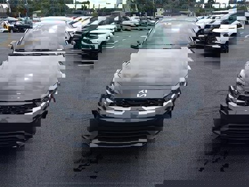 Used 2022 Kia Forte LXS w/ LXS Technology Package image 2
