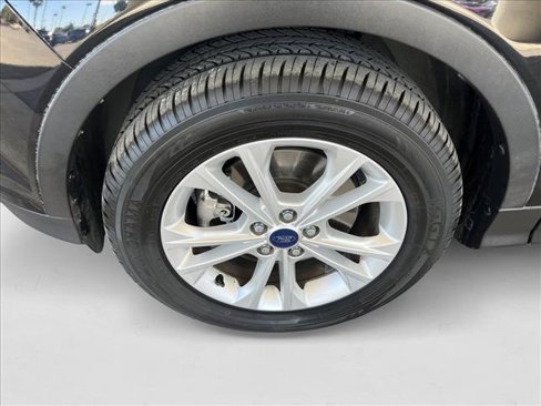 Used 2018 Ford Escape SEL image 17