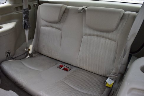 Used 2005 Toyota Highlander 4WD V6 w/ 3rd Row image 23