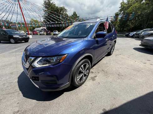 Used 2020 Nissan Rogue SV w/ Premium Package image 4