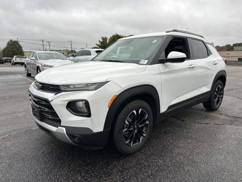 Used 2021 Chevrolet TrailBlazer LT w/ Convenience Package image 1