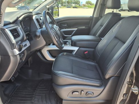 Used 2017 Nissan Titan PRO-4X image 23