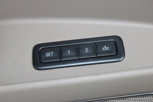 Used 2015 Chevrolet Tahoe LTZ image 18