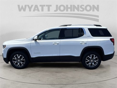 Used 2023 GMC Acadia SLT image 2
