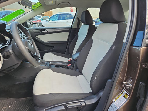 Used 2015 Volkswagen Jetta TDI S image 10