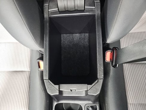 Used 2013 Toyota RAV4 LE image 29