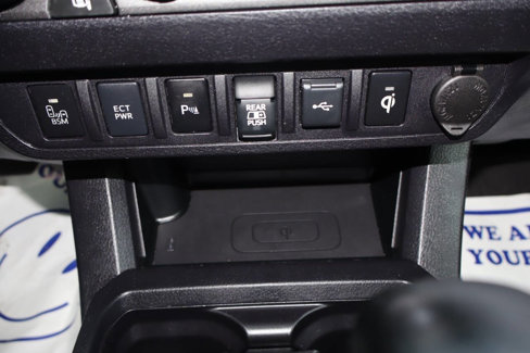Used 2021 Toyota Tacoma TRD Off-Road image 16