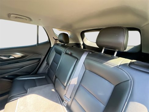Used 2024 GMC Terrain SLT image 26
