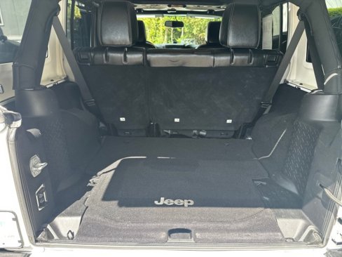 Used 2016 Jeep Wrangler Unlimited Sahara w/ Connectivity Group image 20