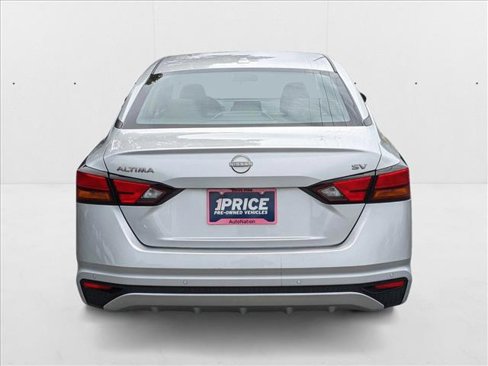 Used 2023 Nissan Altima 2.5 SV image 7