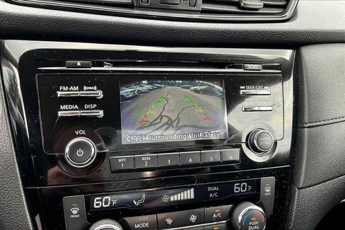 Used 2017 Nissan Rogue SV image 27