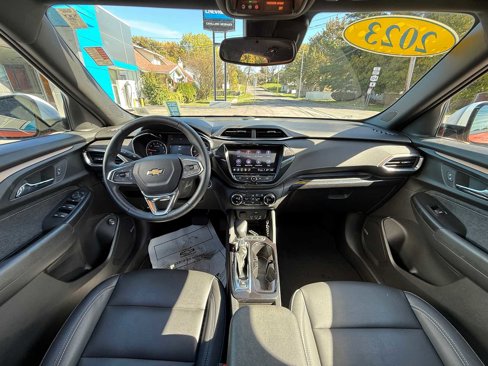 Used 2023 Chevrolet TrailBlazer ACTIV w/ Sun and Liftgate Package image 10