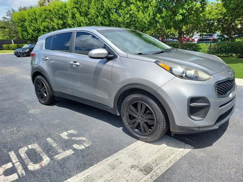 Used 2019 Kia Sportage LX image 7