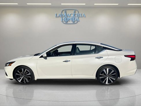 Used 2021 Nissan Altima 2.5 Platinum image 3