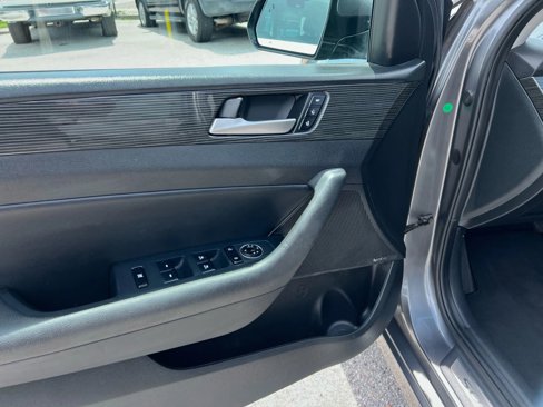 Used 2019 Hyundai Sonata Limited w/ Ultimate Package 04 image 11