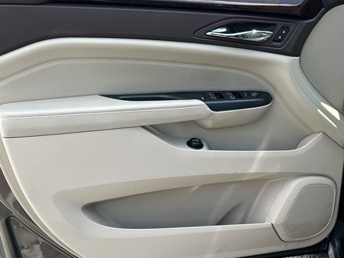 Used 2014 Cadillac SRX Luxury w/ Driver Awareness Package image 9