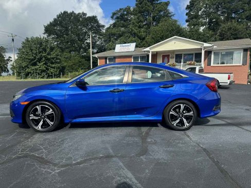 Used 2016 Honda Civic Touring image 2